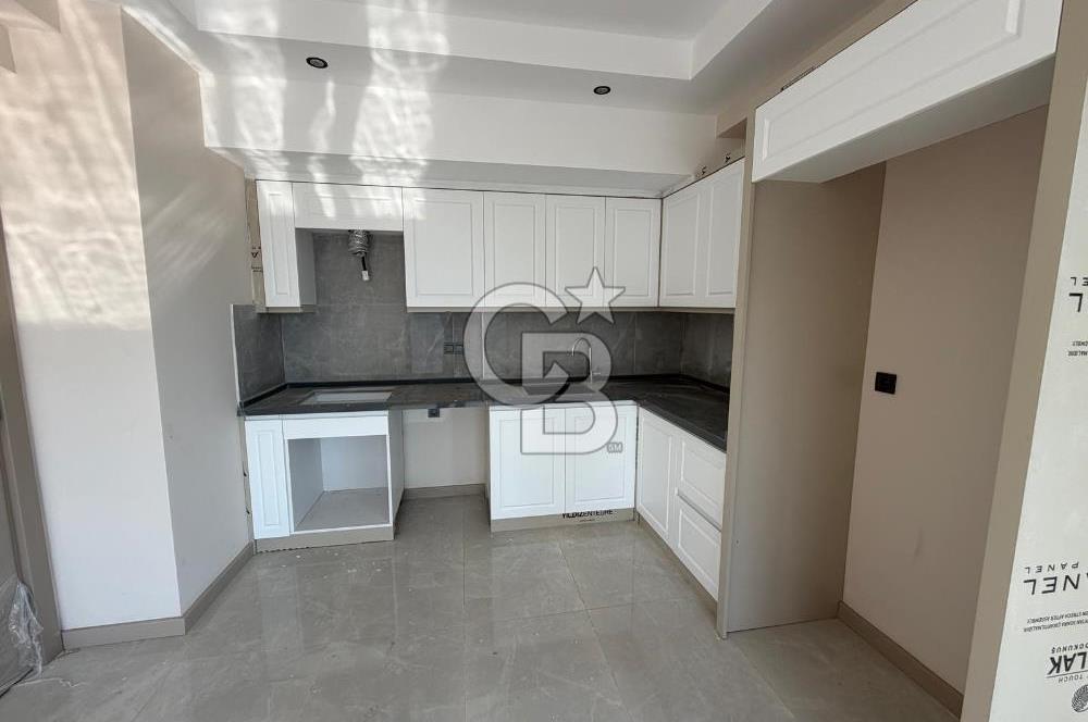 Finike'de Deniz/Havuz Manzaralı 1+1 Lüks Teraslı Daire