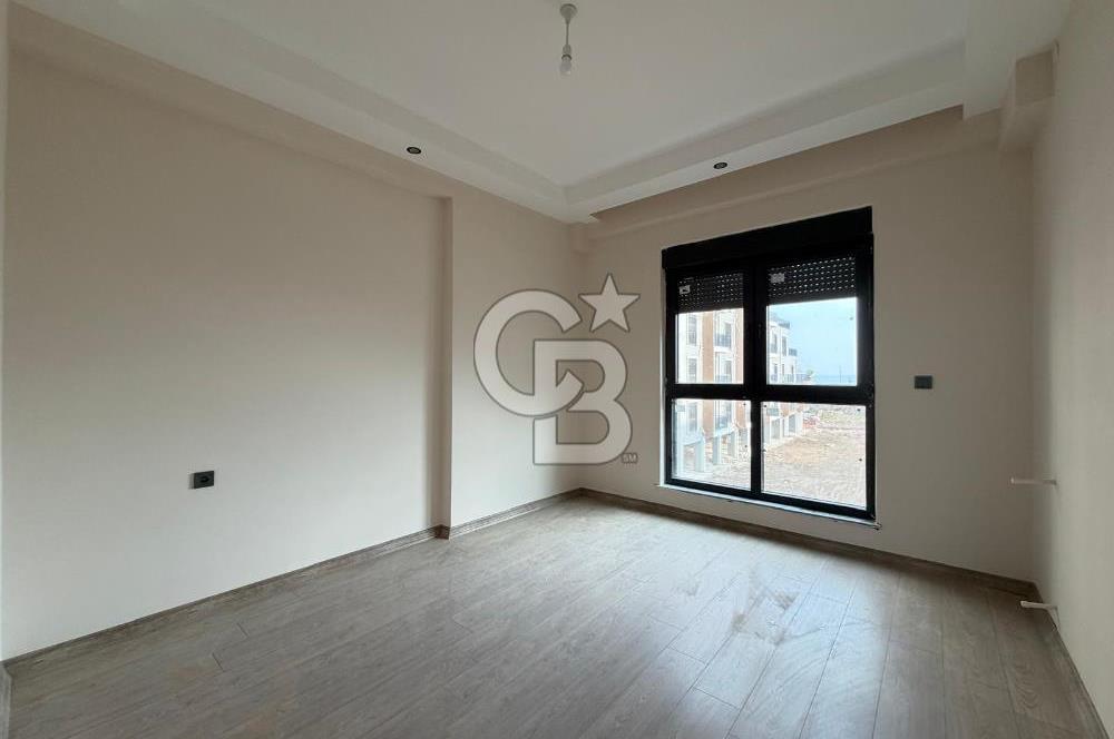 Finike'de Deniz/Havuz Manzaralı 1+1 Lüks Teraslı Daire