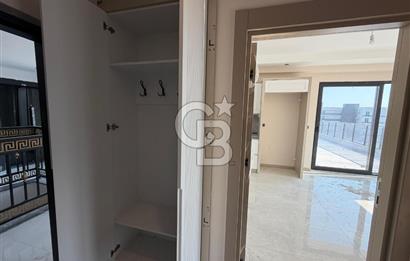 Finike'de Deniz/Havuz Manzaralı 1+1 Lüks Teraslı Daire