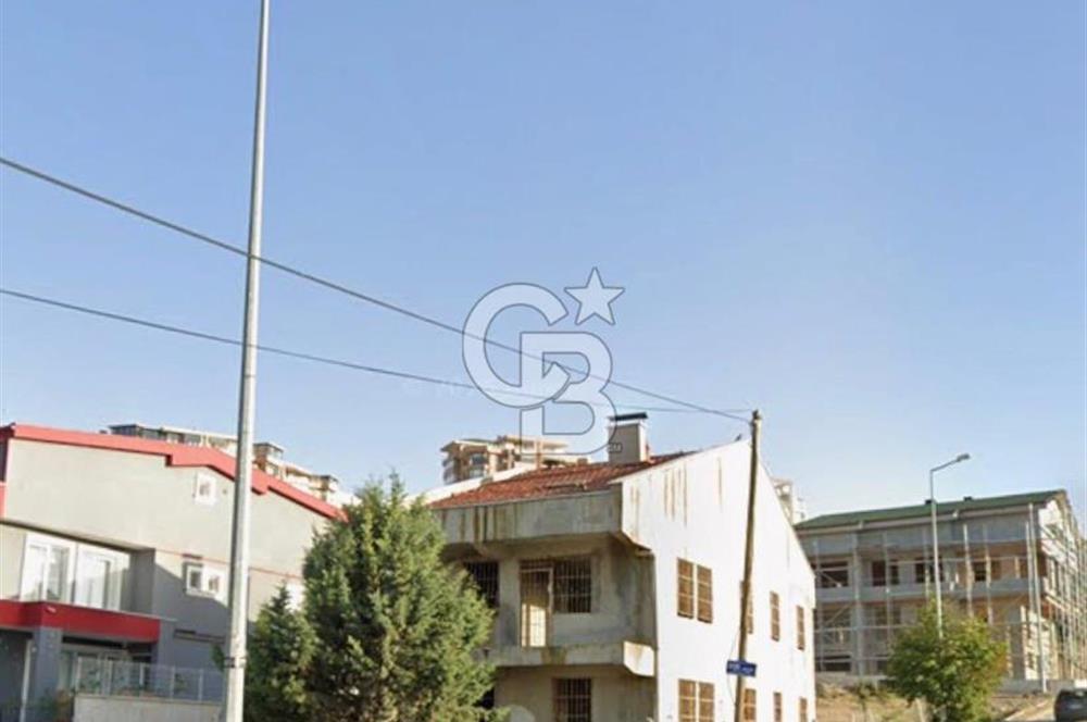 YAŞAMKENT’TE 2 KAT VİLLA İMARLI 218 m² ARSA 