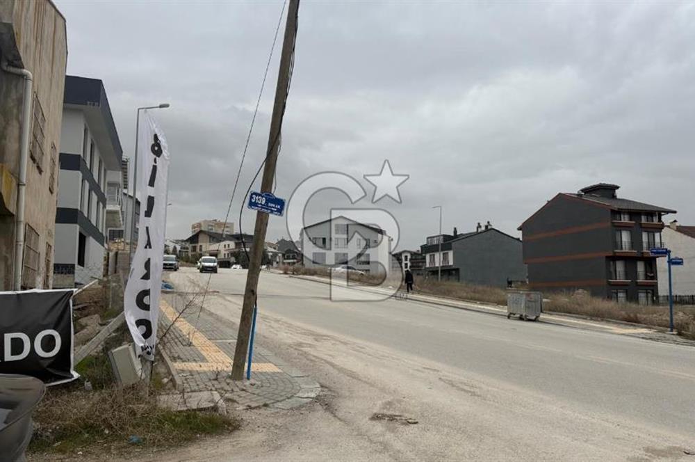 YAŞAMKENT’TE 2 KAT VİLLA İMARLI 218 m² ARSA 