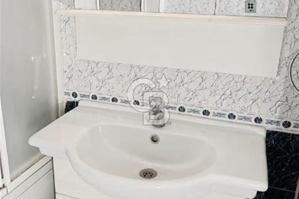 HOCAALİZADE CADDE ÜSTÜNDE MERKEZİ LOKASYONDA 3+1 KİRALIK DAİRE