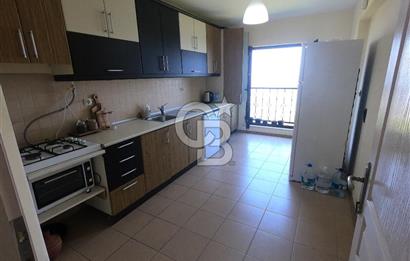 Karamürsel Dereköyde Deniz Manzaralı Havuzlu 3+1 Daire