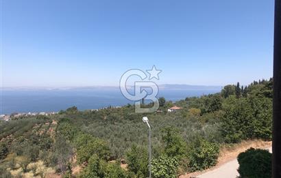 Karamürsel Dereköyde Deniz Manzaralı Havuzlu 3+1 Daire