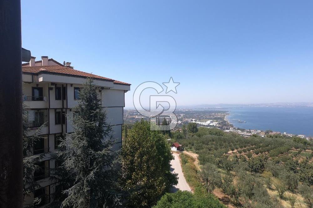 Karamürsel Dereköyde Deniz Manzaralı Havuzlu 3+1 Daire