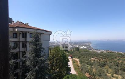 Karamürsel Dereköyde Deniz Manzaralı Havuzlu 3+1 Daire