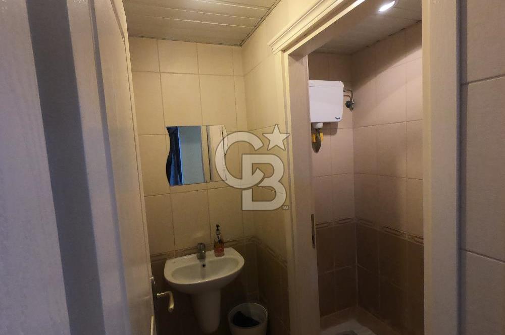 Karamürsel Dereköyde Deniz Manzaralı Havuzlu 3+1 Daire