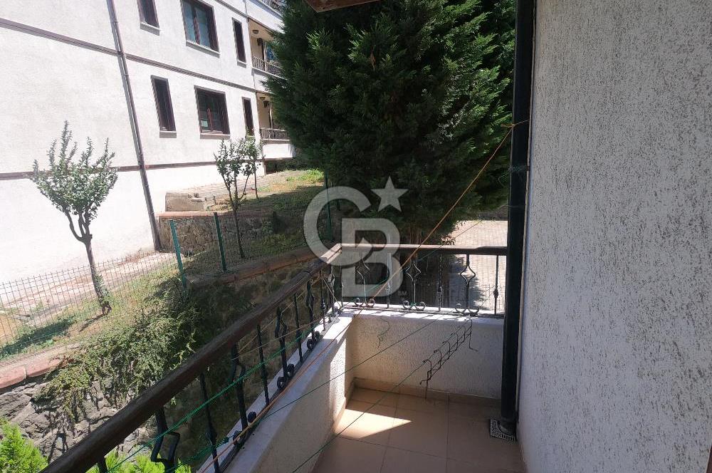 Karamürsel Dereköyde Deniz Manzaralı Havuzlu 3+1 Daire
