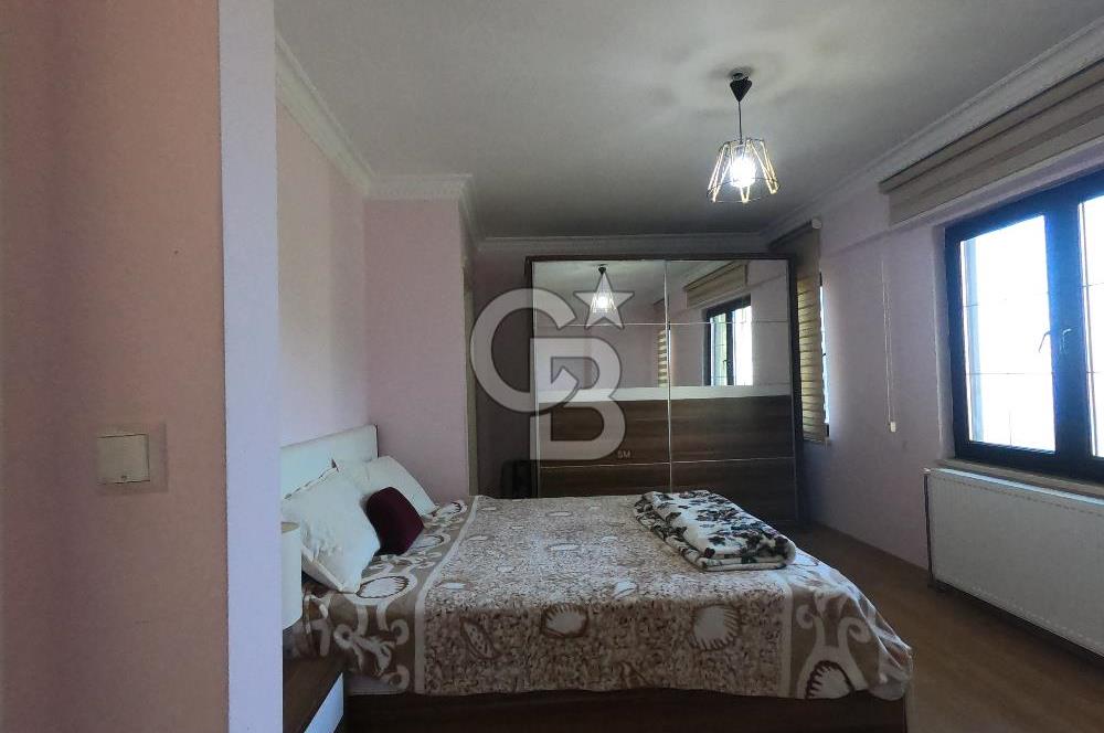 Karamürsel Dereköyde Deniz Manzaralı Havuzlu 3+1 Daire