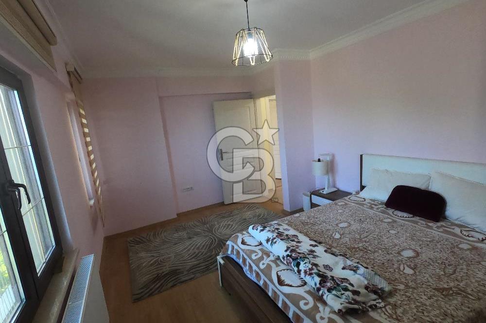 Karamürsel Dereköyde Deniz Manzaralı Havuzlu 3+1 Daire