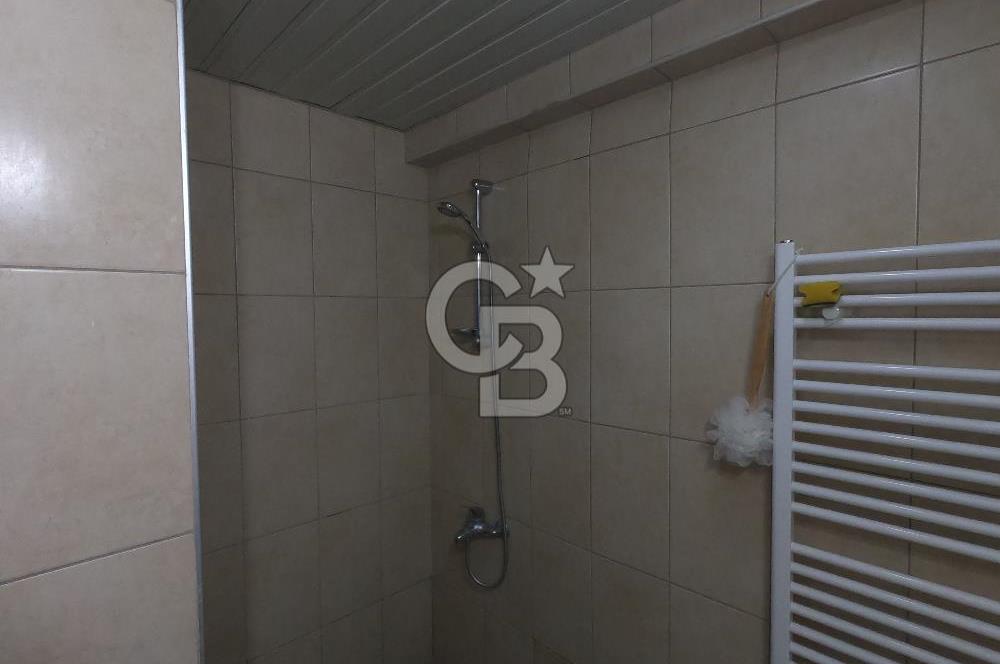 Karamürsel Dereköyde Deniz Manzaralı Havuzlu 3+1 Daire