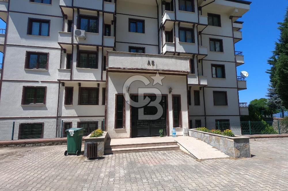 Karamürsel Dereköyde Deniz Manzaralı Havuzlu 3+1 Daire