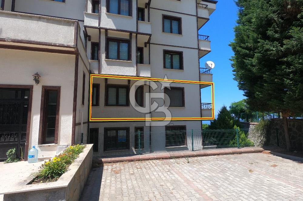 Karamürsel Dereköyde Deniz Manzaralı Havuzlu 3+1 Daire