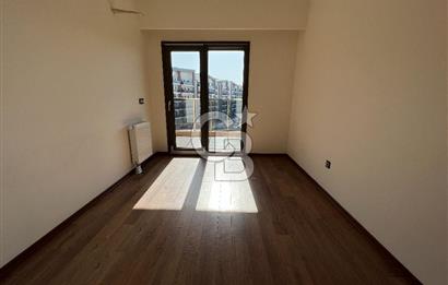 Park Yaşam Ataşehir Kiralık 2+1 Daire Havuz Manzaralı