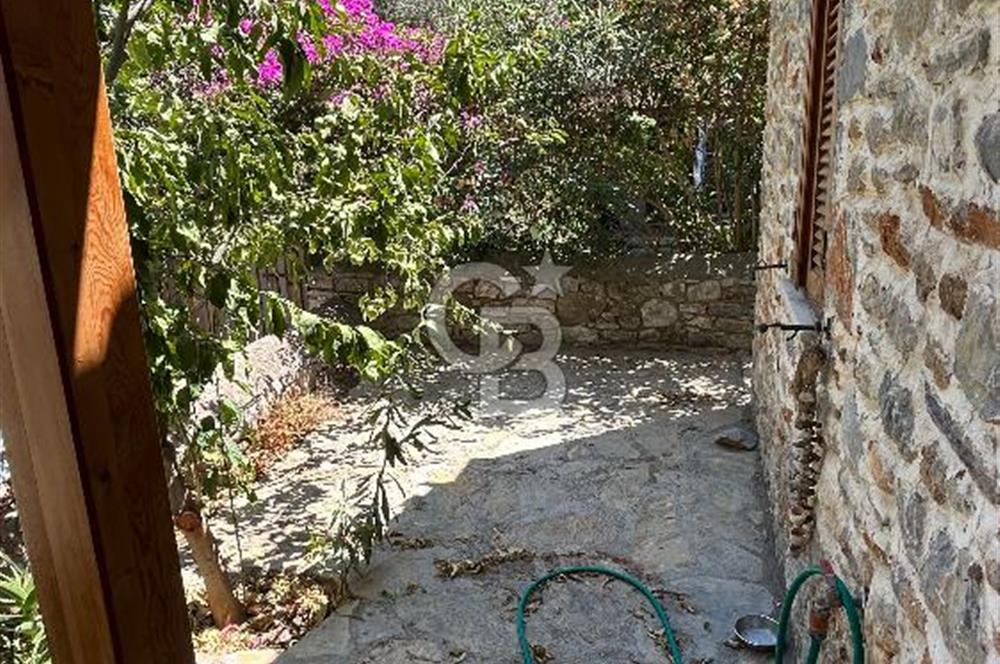 ESKİ DATÇANIN RUHUNU TAŞIYAN, SATILIK VERANDALI TAŞ EV