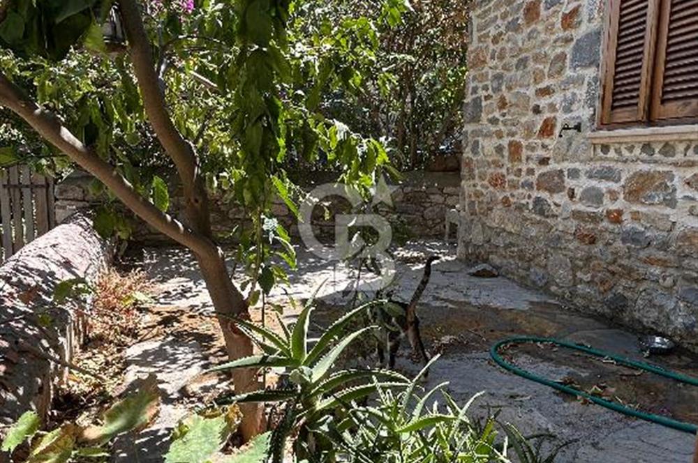 ESKİ DATÇANIN RUHUNU TAŞIYAN, SATILIK VERANDALI TAŞ EV