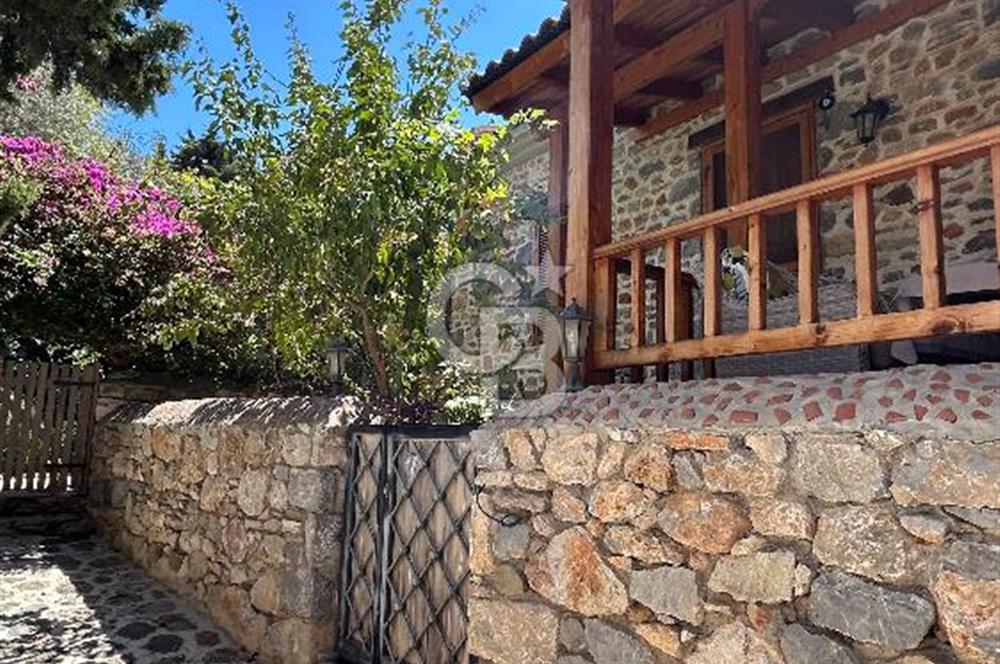 ESKİ DATÇANIN RUHUNU TAŞIYAN, SATILIK VERANDALI TAŞ EV