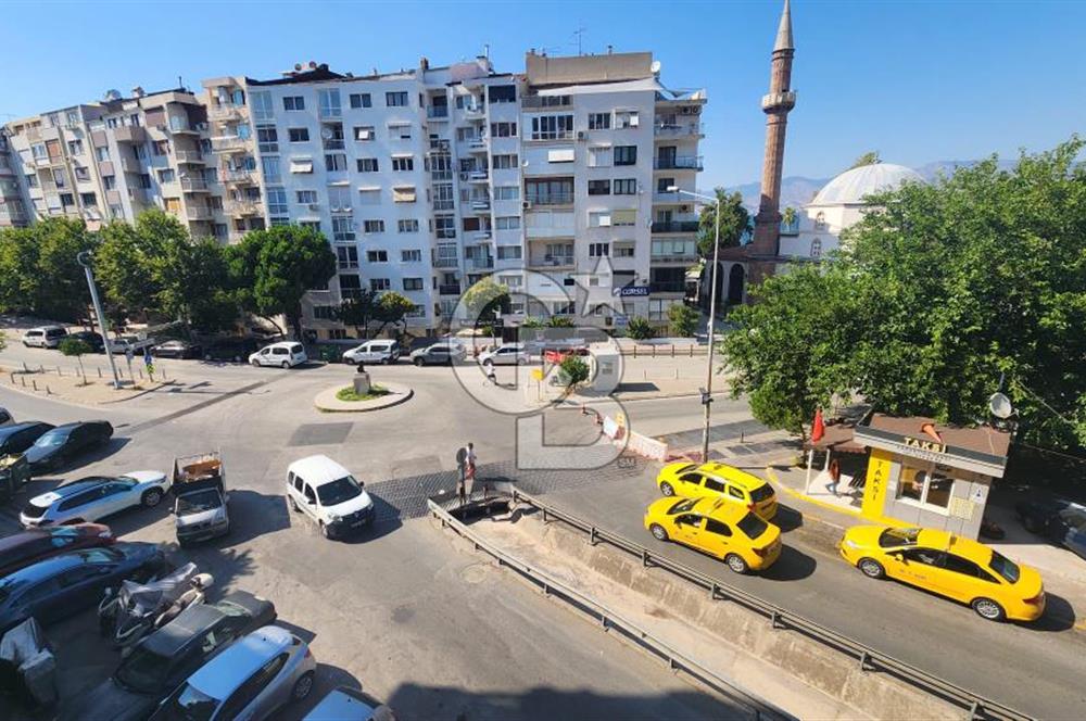 SAHİLE YÜRÜME MESAFESİNDE SATILIK 4+1 DAİRE