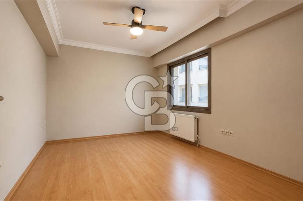 SAHİLE YÜRÜME MESAFESİNDE SATILIK 4+1 DAİRE