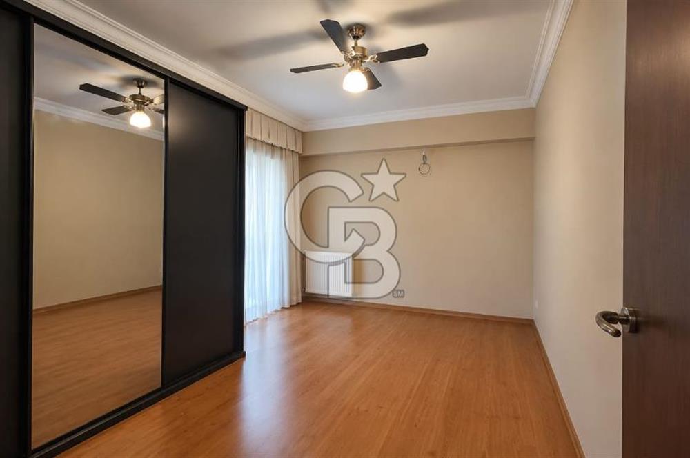 SAHİLE YÜRÜME MESAFESİNDE SATILIK 4+1 DAİRE