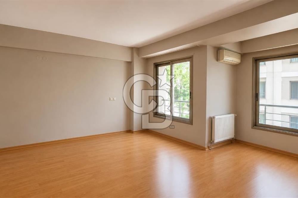 SAHİLE YÜRÜME MESAFESİNDE SATILIK 4+1 DAİRE