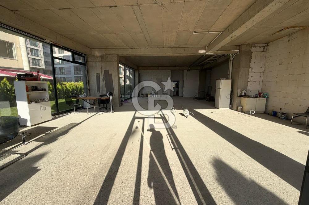 Tuzla Viaport Marina Girişinde 360m2 SATILIK Dükkan