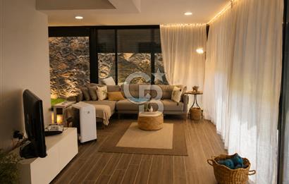 DİKİLİ ÇANDARLI'DA 2+1 MÜSTAKİL BAHÇELİ 115m2 SATILIK DAİRE