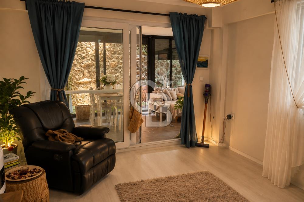 DİKİLİ ÇANDARLI'DA 2+1 MÜSTAKİL BAHÇELİ 115m2 SATILIK DAİRE