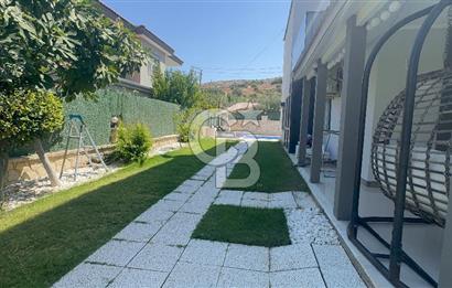 Çeşme çiftlikköyde 5+2 villa
