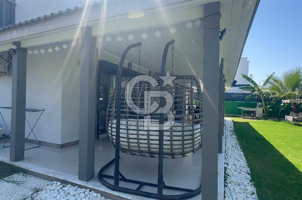 Çeşme çiftlikköyde 5+2 villa