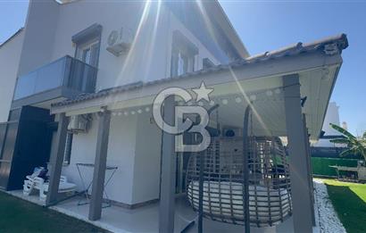 Çeşme çiftlikköyde 5+2 villa