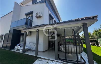 Çeşme çiftlikköyde 5+2 villa
