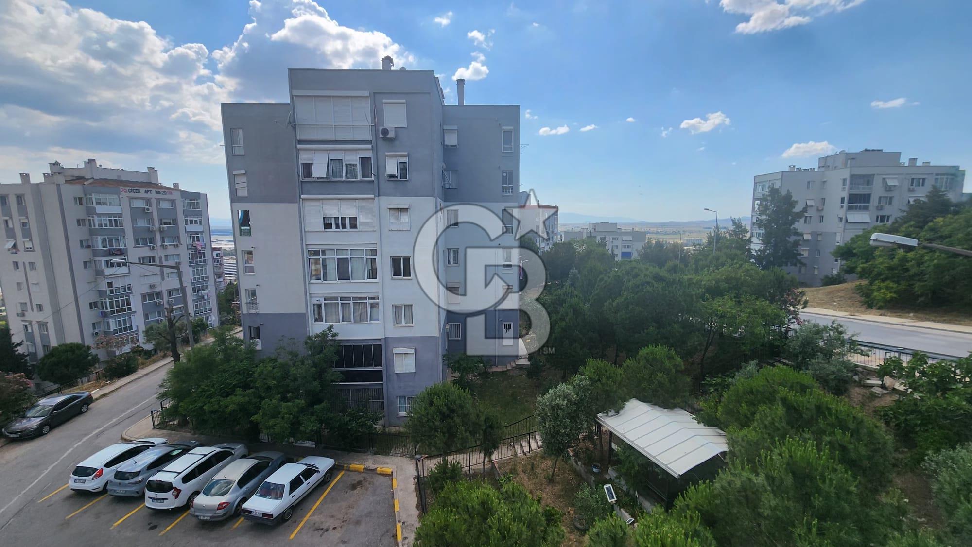 ÇİĞLİ EVKA 5 'DE BAKIMLI 2+1 KİRALIK DAİRE
