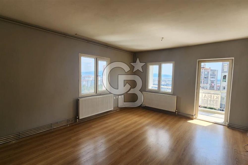 ÇİĞLİ EVKA 5 'DE BAKIMLI 2+1 KİRALIK DAİRE