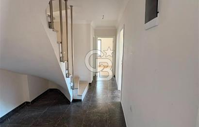 Üsküdar Burhaniye'de Kiralık 6+1 Geniş Dubleks Daire