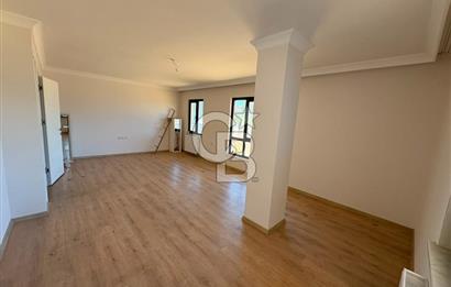 Üsküdar Burhaniye'de Kiralık 6+1 Geniş Dubleks Daire