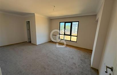 Üsküdar Burhaniye'de Kiralık 6+1 Geniş Dubleks Daire