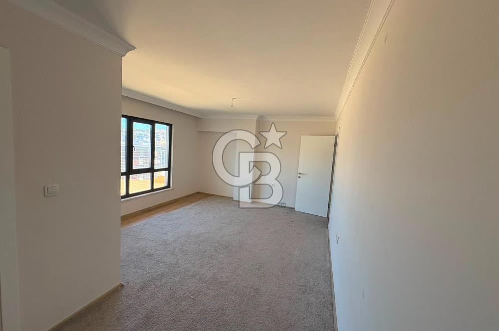 Üsküdar Burhaniye'de Kiralık 6+1 Geniş Dubleks Daire