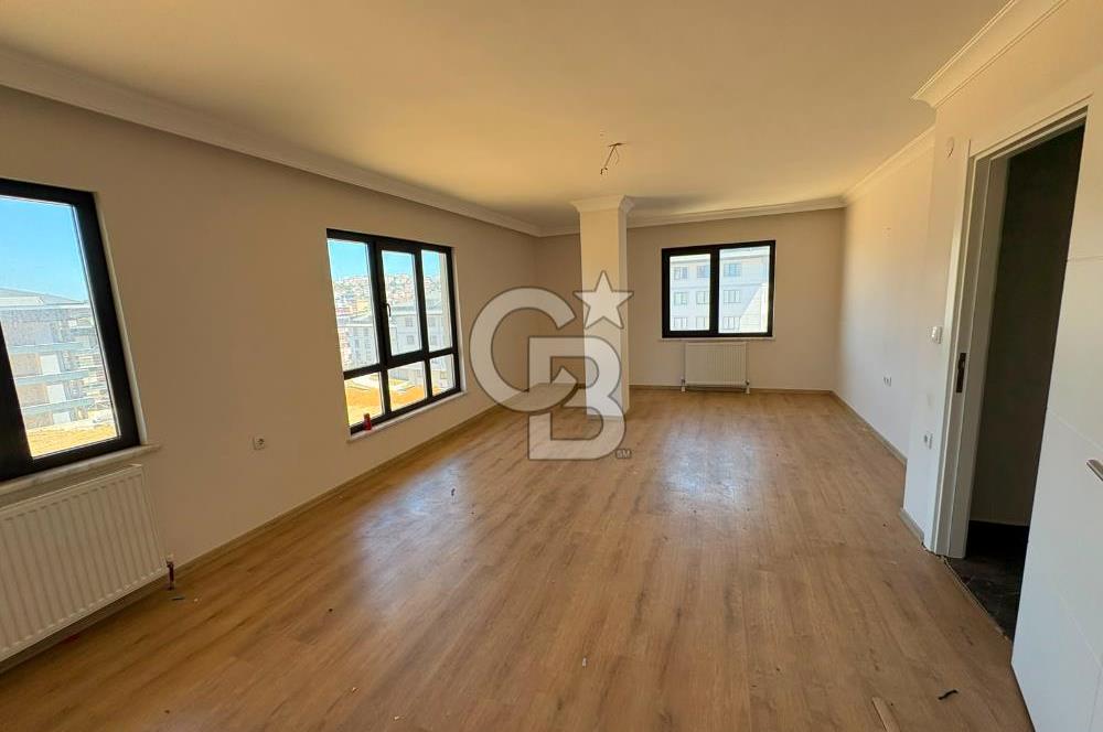 Üsküdar Burhaniye'de Kiralık 6+1 Geniş Dubleks Daire