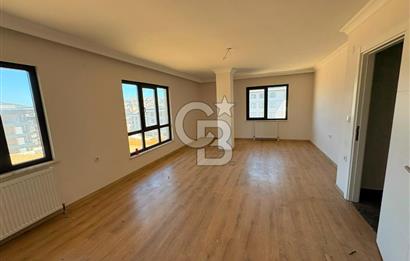 Üsküdar Burhaniye'de Kiralık 6+1 Geniş Dubleks Daire