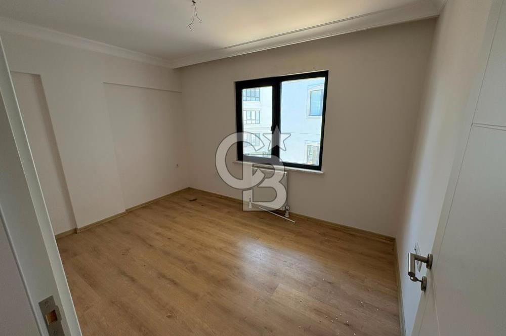 Üsküdar Burhaniye'de Kiralık 6+1 Geniş Dubleks Daire