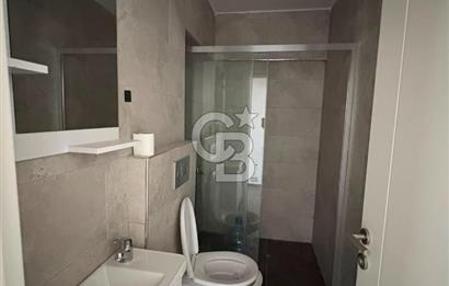 Üsküdar Burhaniye'de Kiralık 6+1 Geniş Dubleks Daire