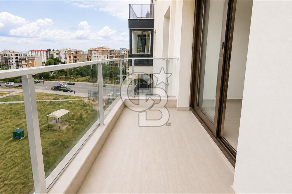 Çiğli Ateşoğlu’nda Eşyalı, Havuzlu Sitede Kiralık 1+1