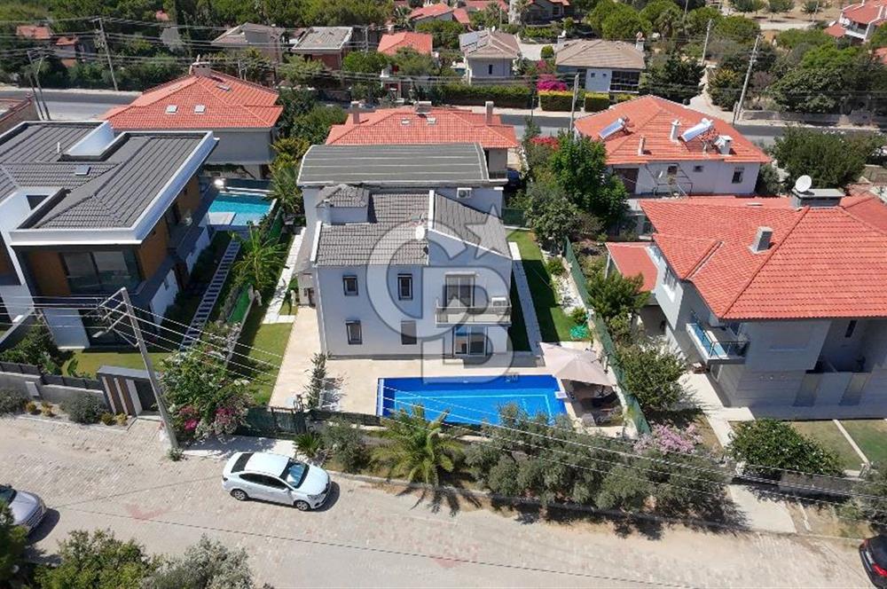 Çeşme çiftlikköyde 5+2 villa
