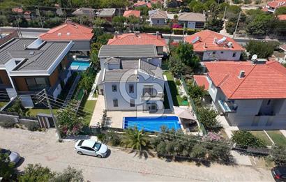 Çeşme çiftlikköyde 5+2 villa