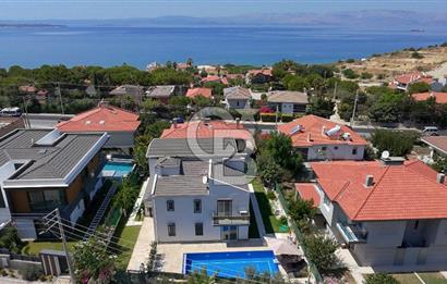 Çeşme çiftlikköyde 5+2 villa
