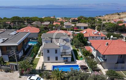 Çeşme çiftlikköyde 5+2 villa