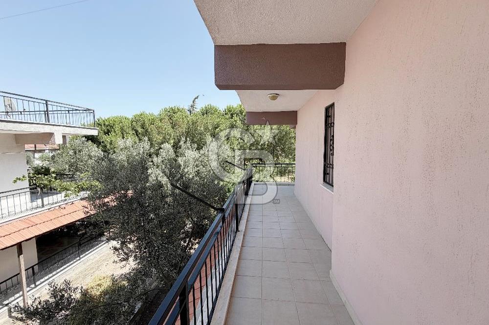 Çandarlı'nın En Güzel Konumunda Denize Yakın Satılık 3+1 Villa