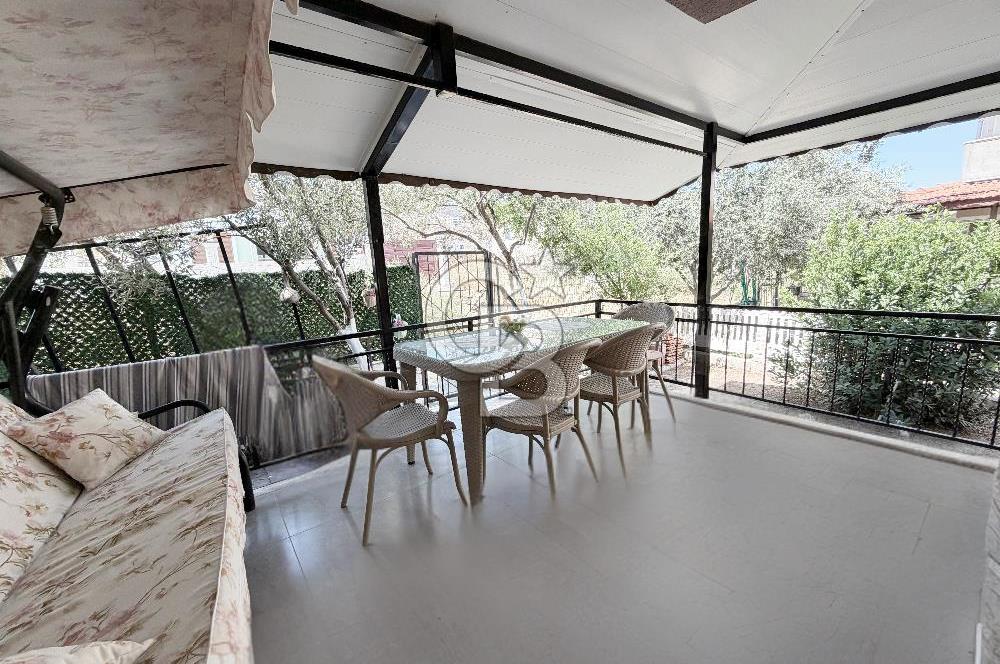 Çandarlı'nın En Güzel Konumunda Denize Yakın Satılık 3+1 Villa
