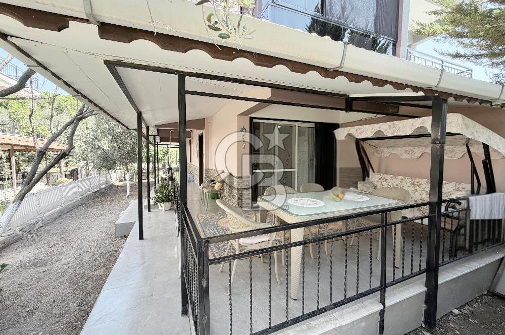 Çandarlı'nın En Güzel Konumunda Denize Yakın Satılık 3+1 Villa
